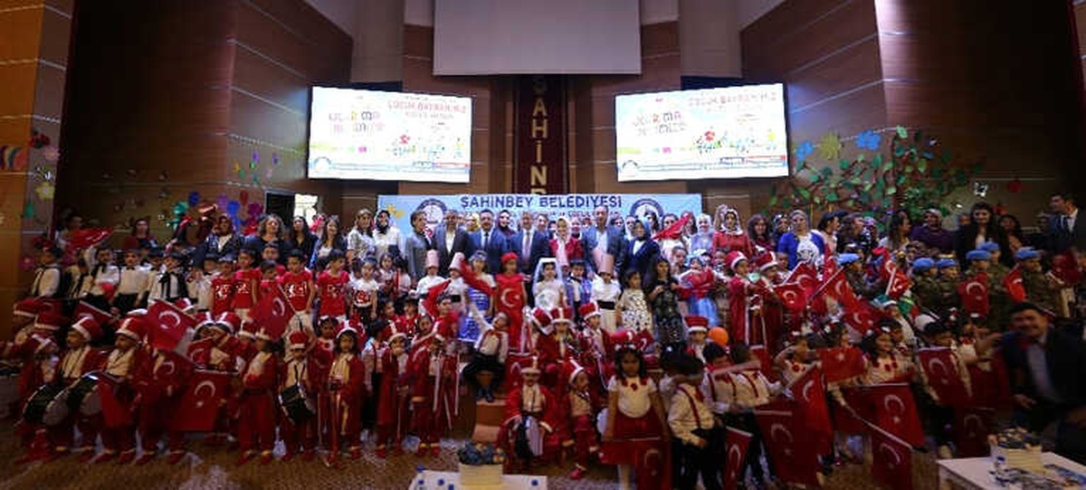 Şahinbeyli Miniklerin 23 Nisan Coşkusu