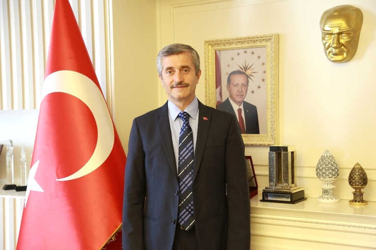 Tahmazoğlu\'ndan 23 Nisan Kutlaması