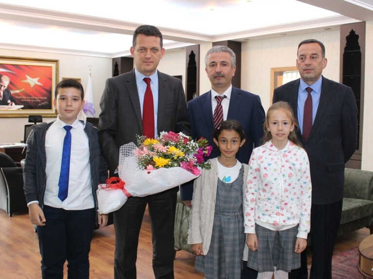 Ürkmezer "Çocuklarımızın Her Gününün Bayram Sevinci İçerisinde Geçmesini Diliyorum"