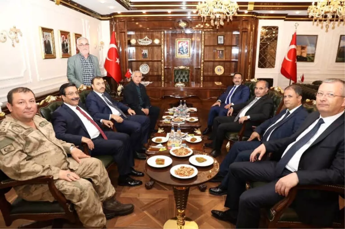 Valilerden Başkan Atilla\'ya Ziyaret