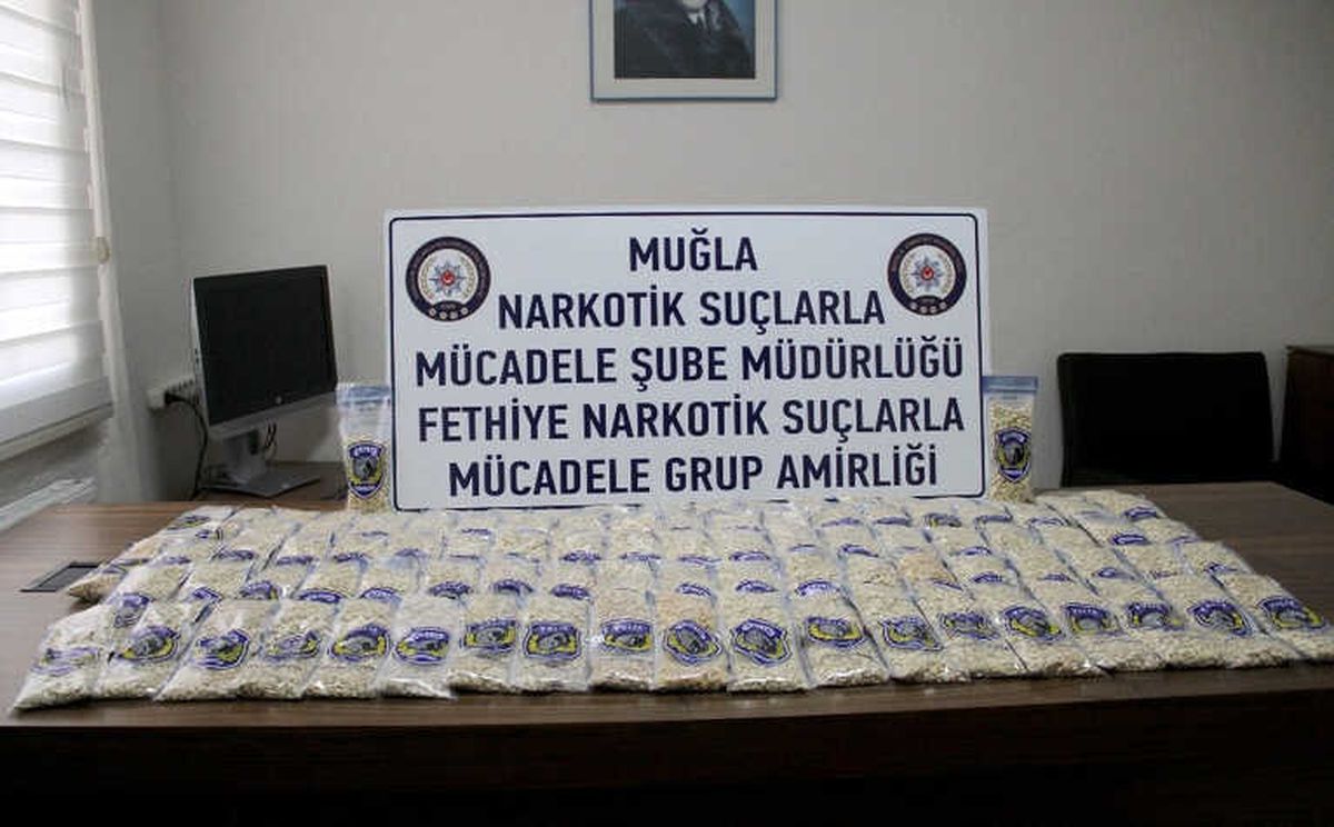 2 Milyonluk Uyuşturucu Hapı Baca Deliğinde Sakladı