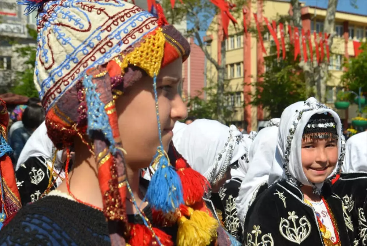 23 Nisan Ulusal Egemenlik ve Çocuk Bayramı Kutlanıyor