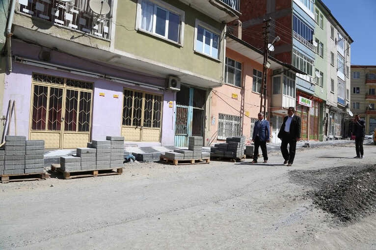 Battalgazi Belediyesi Sarıcıoğlu Mahallesi\'nde Sokakları Yeniliyor