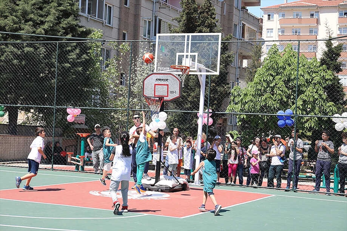 Çocuklar Bayramı Basketbol Turnuvasıyla Kutladı