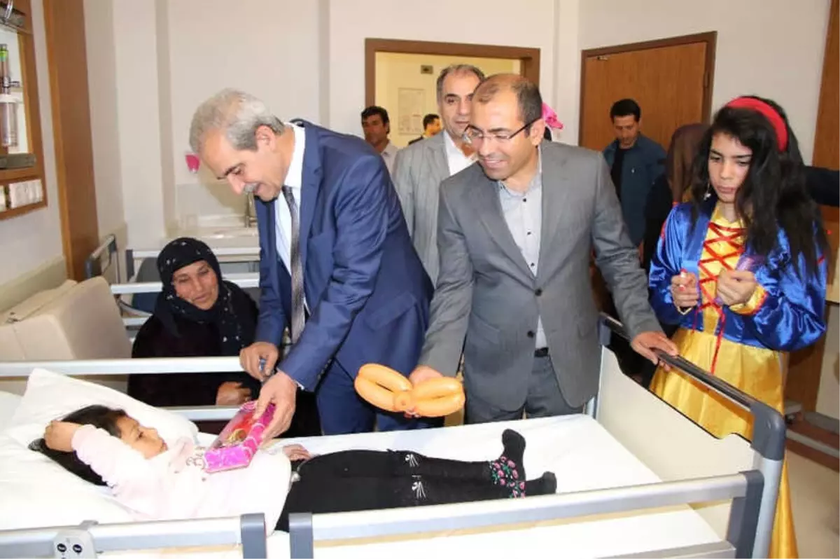 Demirkol\'dan Çocuklara Anlamlı Ziyaret