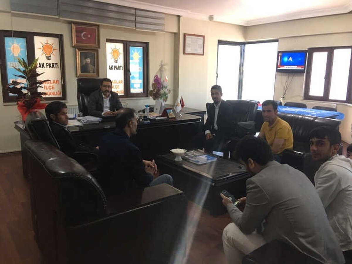 Diriliş Gençlik Federasyonundan AK Parti Bağlar İlçesine Ziyaret