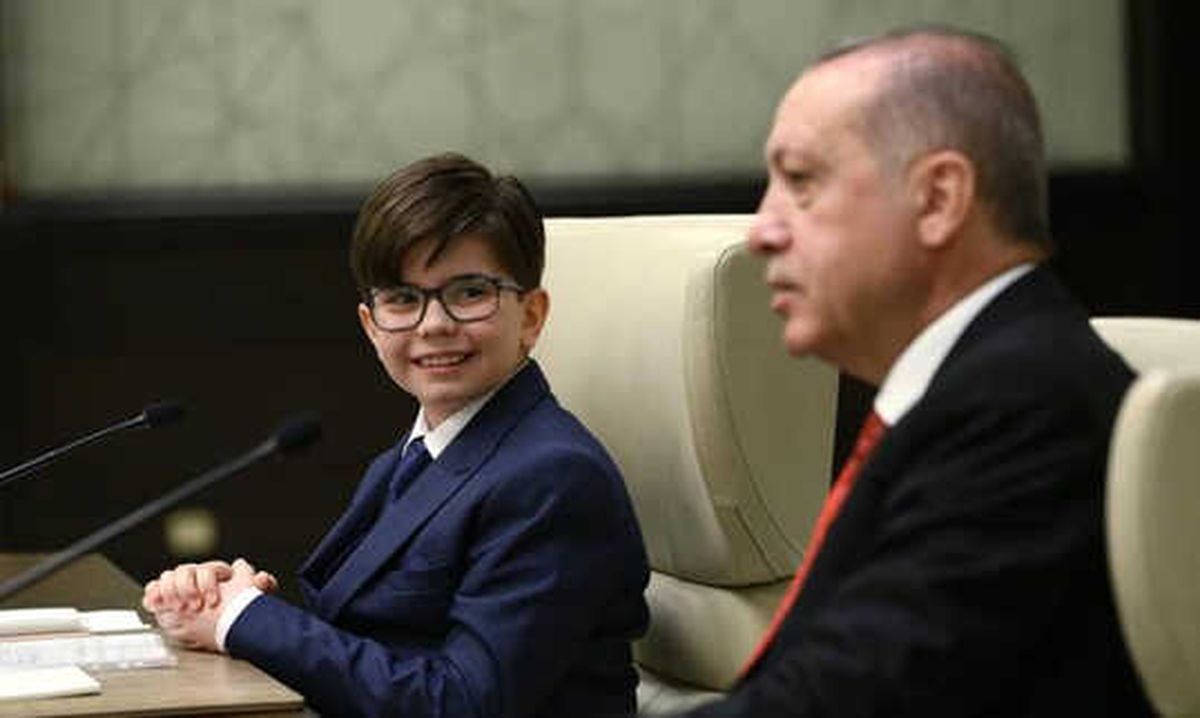 Erdoğan ve Yıldırım\'ın Koltukları Çocuklarda