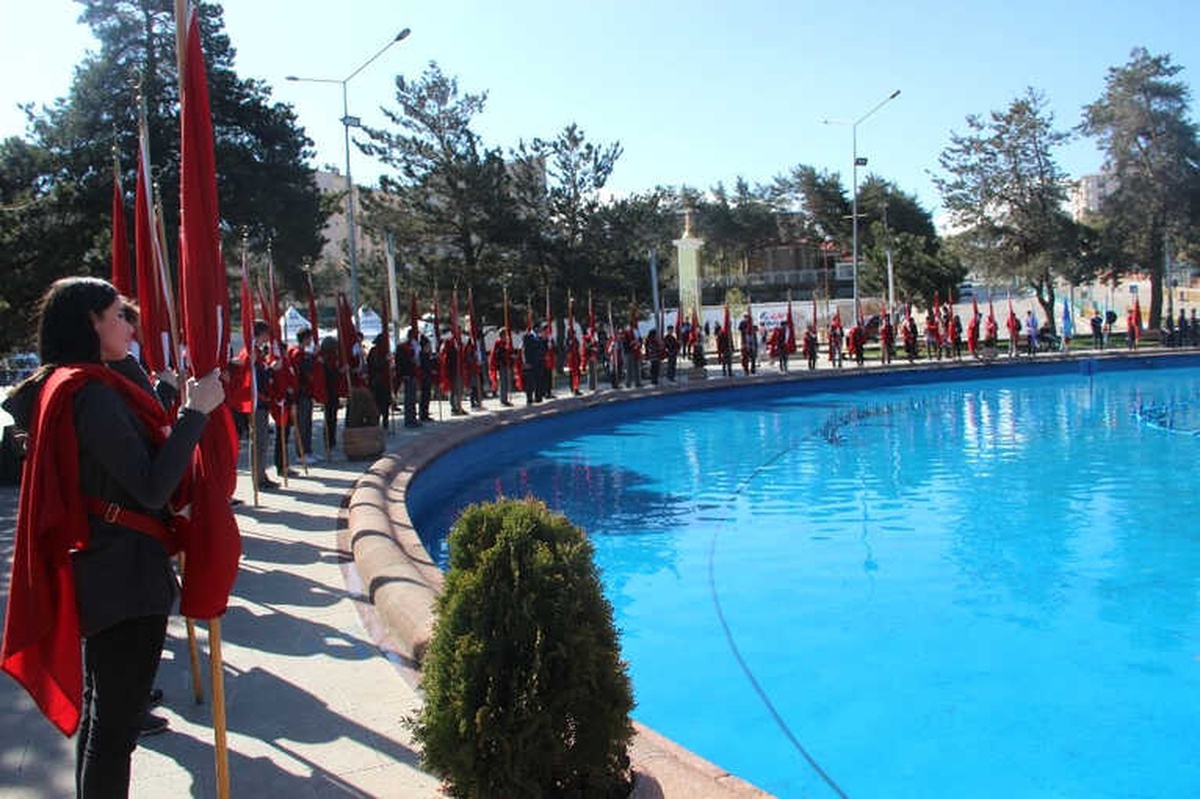 Erzurum\'da 23 Nisan Coşkuyla Kutlandı