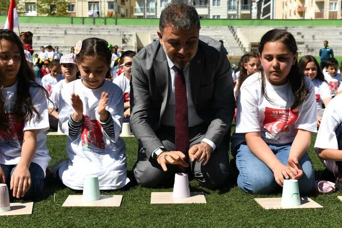 Esenyurt\'ta 23 Nisan Coşkusu