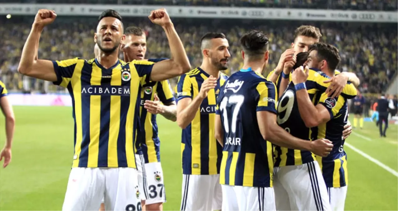 Fenerbahçe, Evinde Konuk Ettiği Antalyaspor\'u 4-1 Yendi