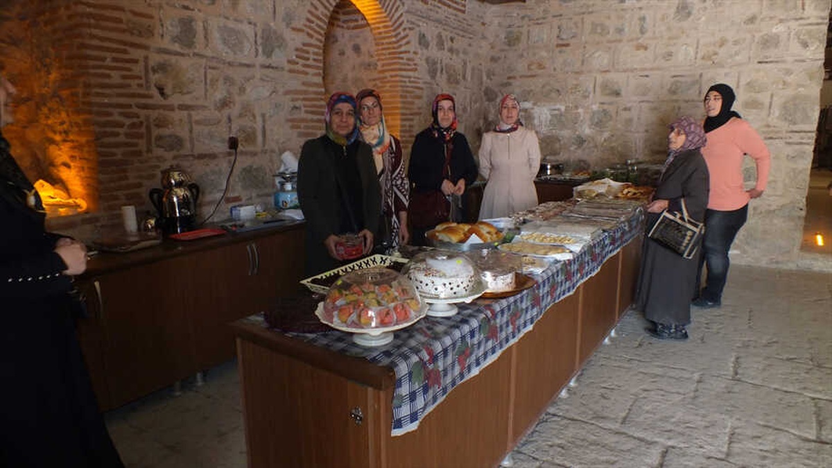 Gölpazarı\'nda Kur\'an Kursları Yararına Kermes