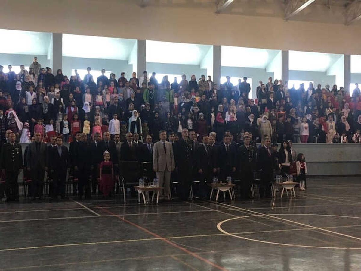 Horasan\'da 23 Nisan Coşkuyla Kutlandı
