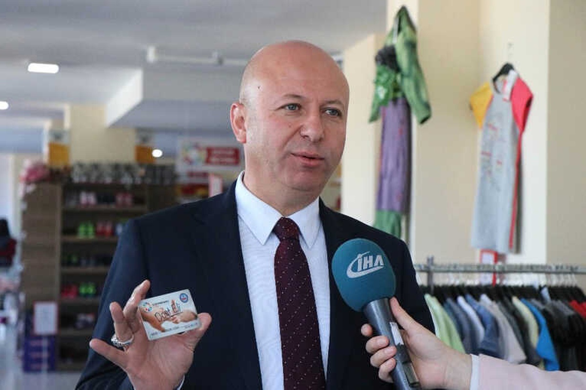 İhtiyaç Sahiplerinin İmdadına Yetişen Kart: "Dost Eli"