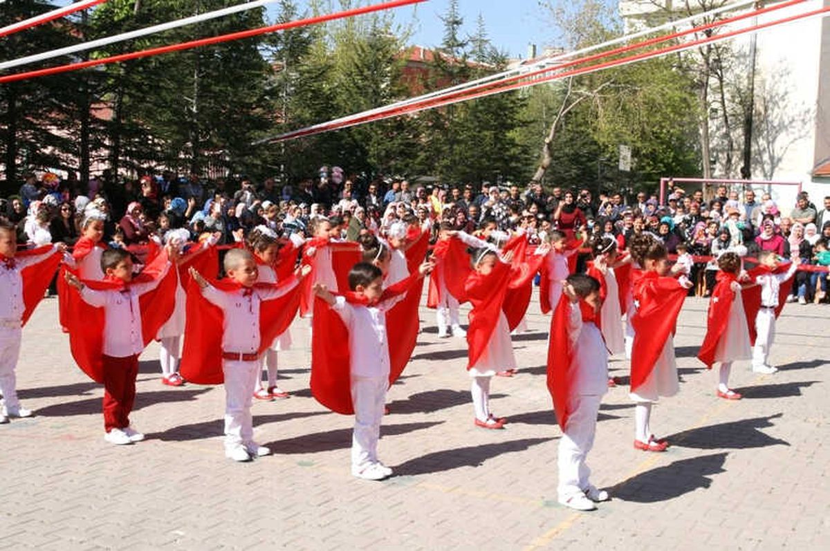Kulu\'da 23 Nisan Kutlandı