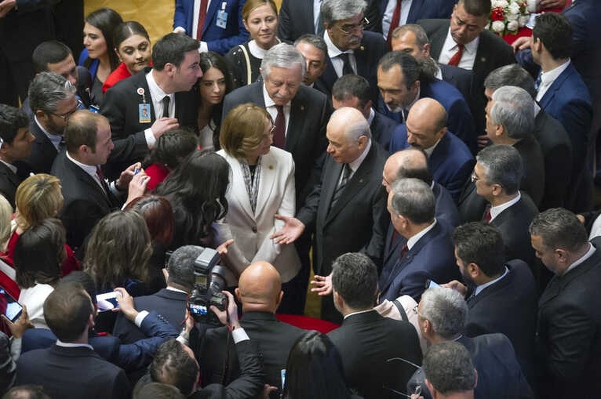 MHP Lideri Bahçeli\'ye 23 Nisan Resepsiyonunda İyi Parti\'nin Cumhurbaşkanı Adayı Sorulunca "Bizim...