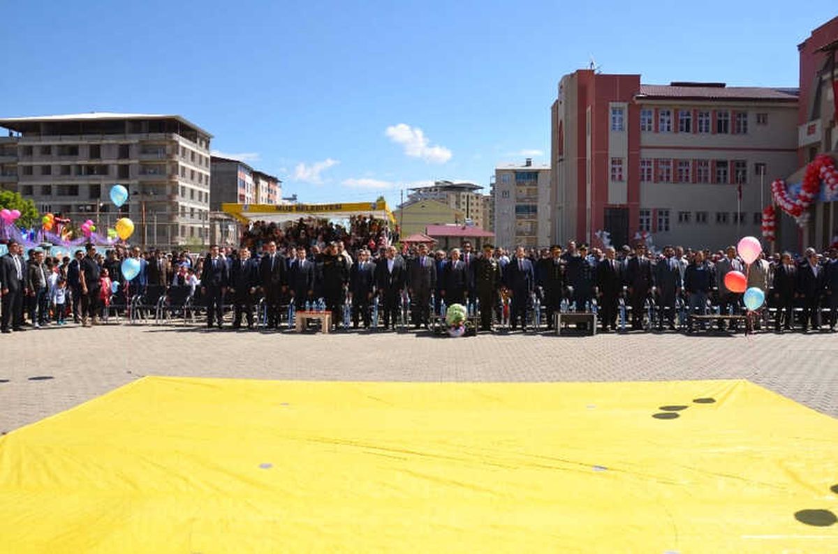 Muş\'ta 23 Nisan Coşkusu