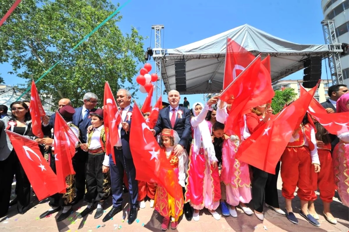 Osmaniye\'de 23 Nisan Kutlamaları