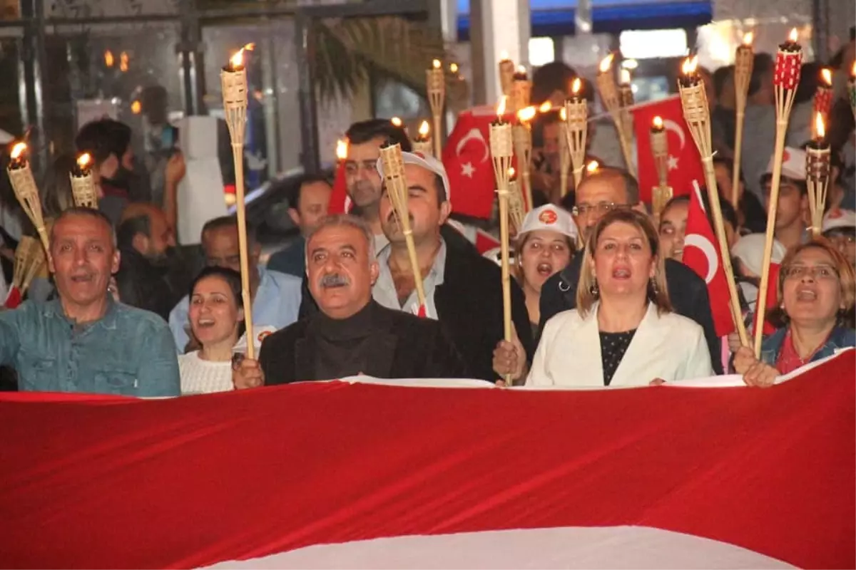 Samandağ\'da Fener Alayı