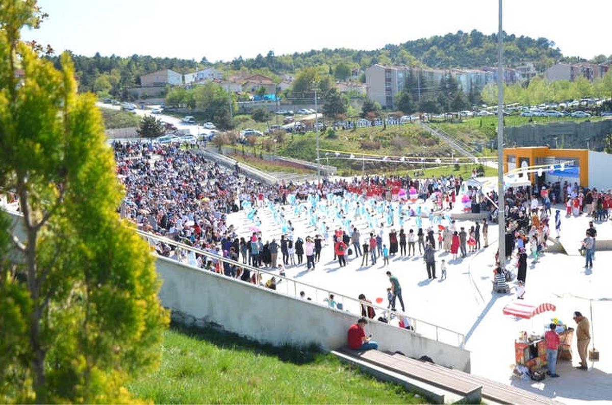 Şenlikler Gün Boyu Devam Etti