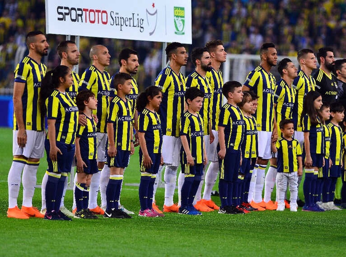 Spor Toto Süper Lig: Fenerbahçe: 2 - Antalyaspor: 0 (Maç Devam Ediyor)