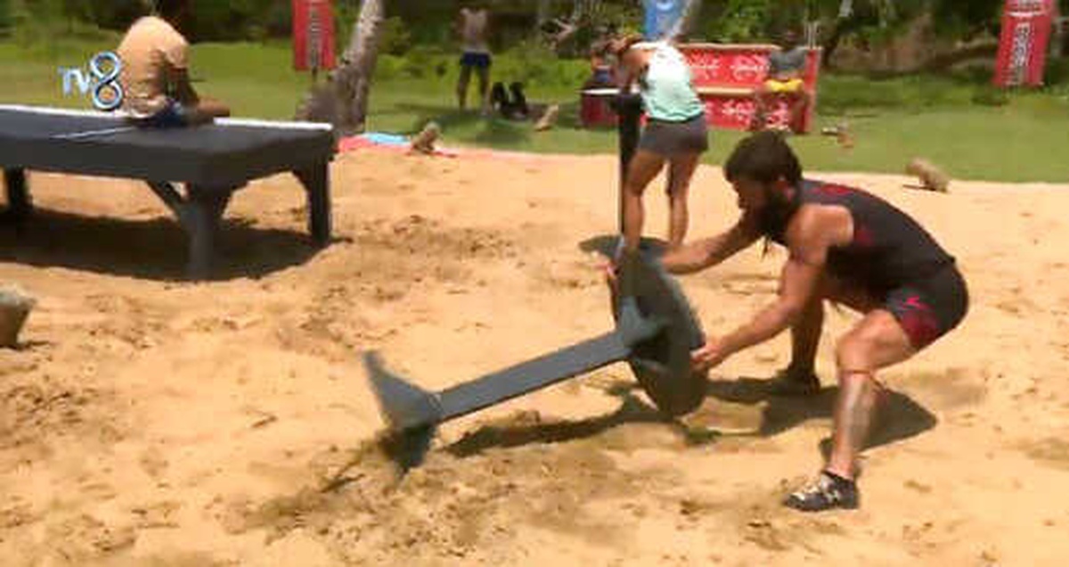 Survivor\'da Gerginlik! Takımı Oyun Kaybedince Turabi Parkuru Parçaladı
