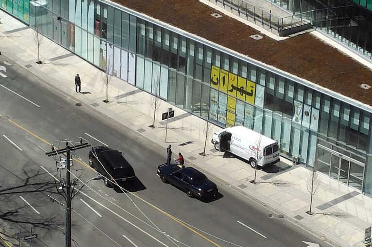 Toronto\'da A Bir Kamyonet Yayaların İçine Daldı