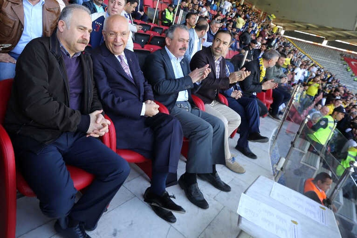 Yenimahalle Belediye Başkanı Yaşar, Ankaragücü Taraftarını Yalnız Bırakmadı