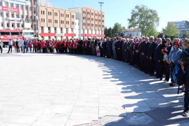 Yogun Katilimla Ulusal Egemenlik Ve Cocuk Bayrami Kutlandi Son Dakika