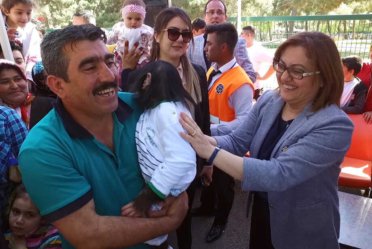 23 Nisan\'da Hayvanat Bahçesi\'ni 55 Bin Kişi Ziyaret Etti