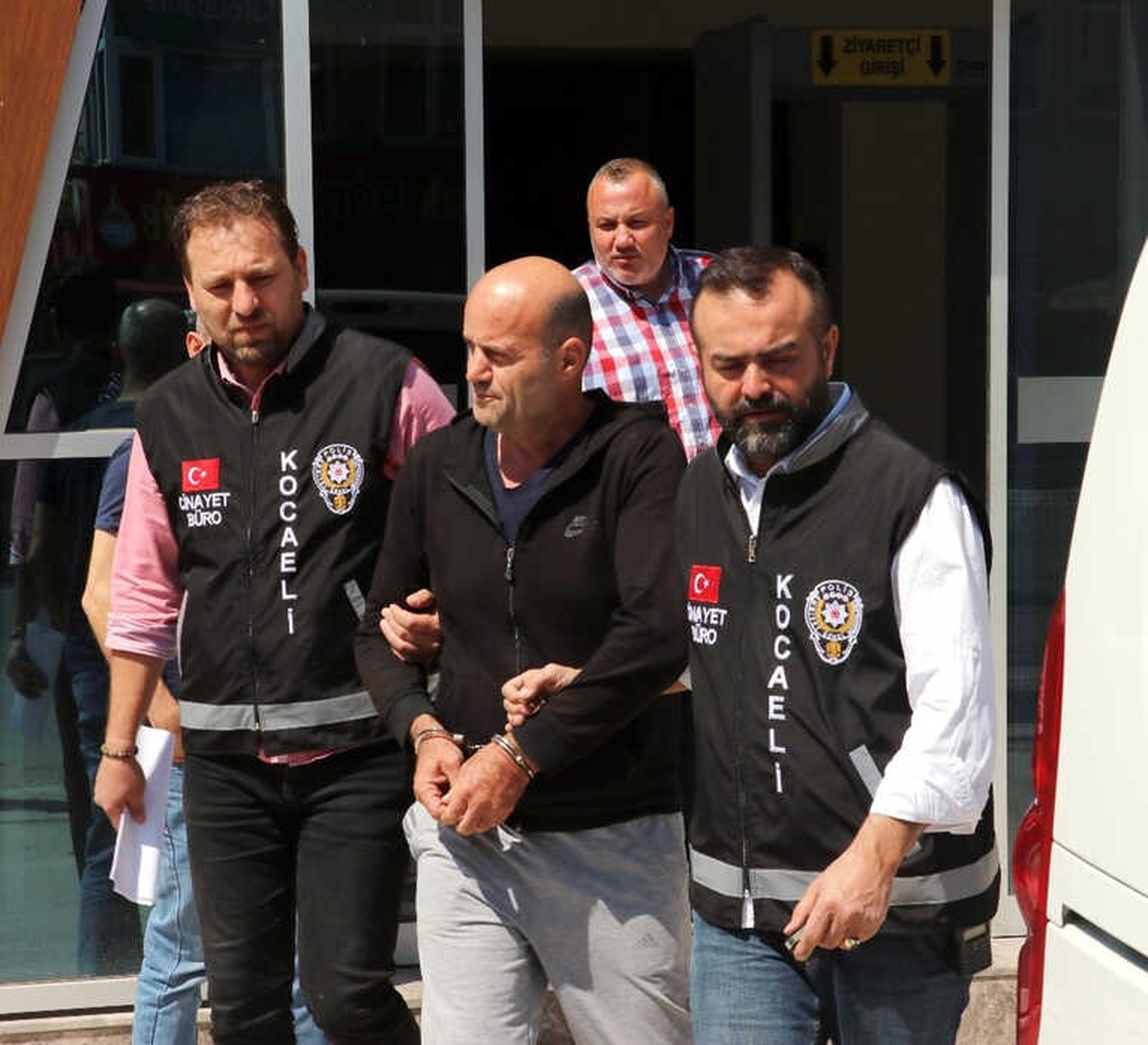 3 Cinayetin Firari Faili, 10 Yıl Sonra Tutuklandı