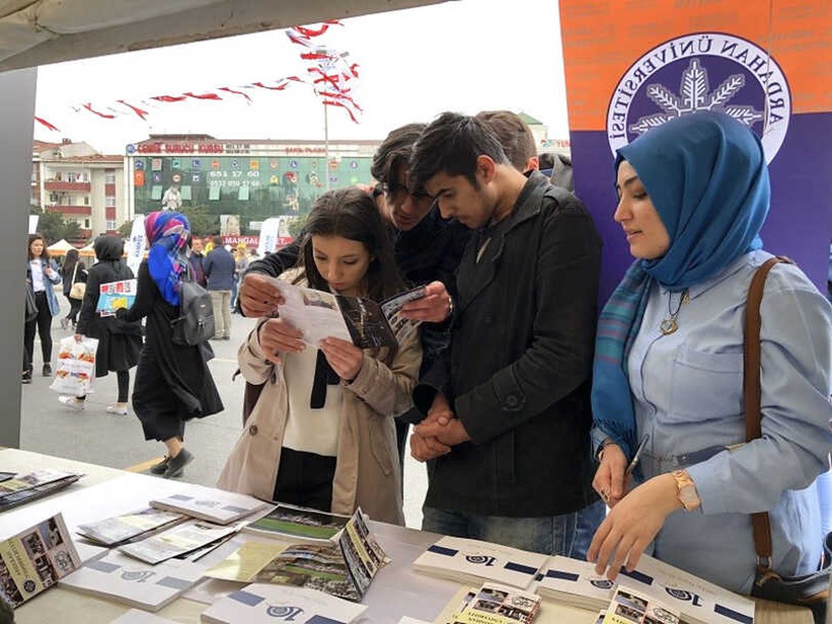 Arü 4. Üniversite Tanıtım Fuarı\'nın Gözdesi Oldu