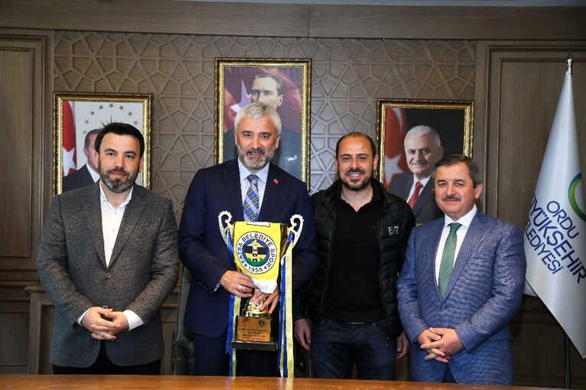 Başkan Yılmaz, Şampiyonu Kabul Etti