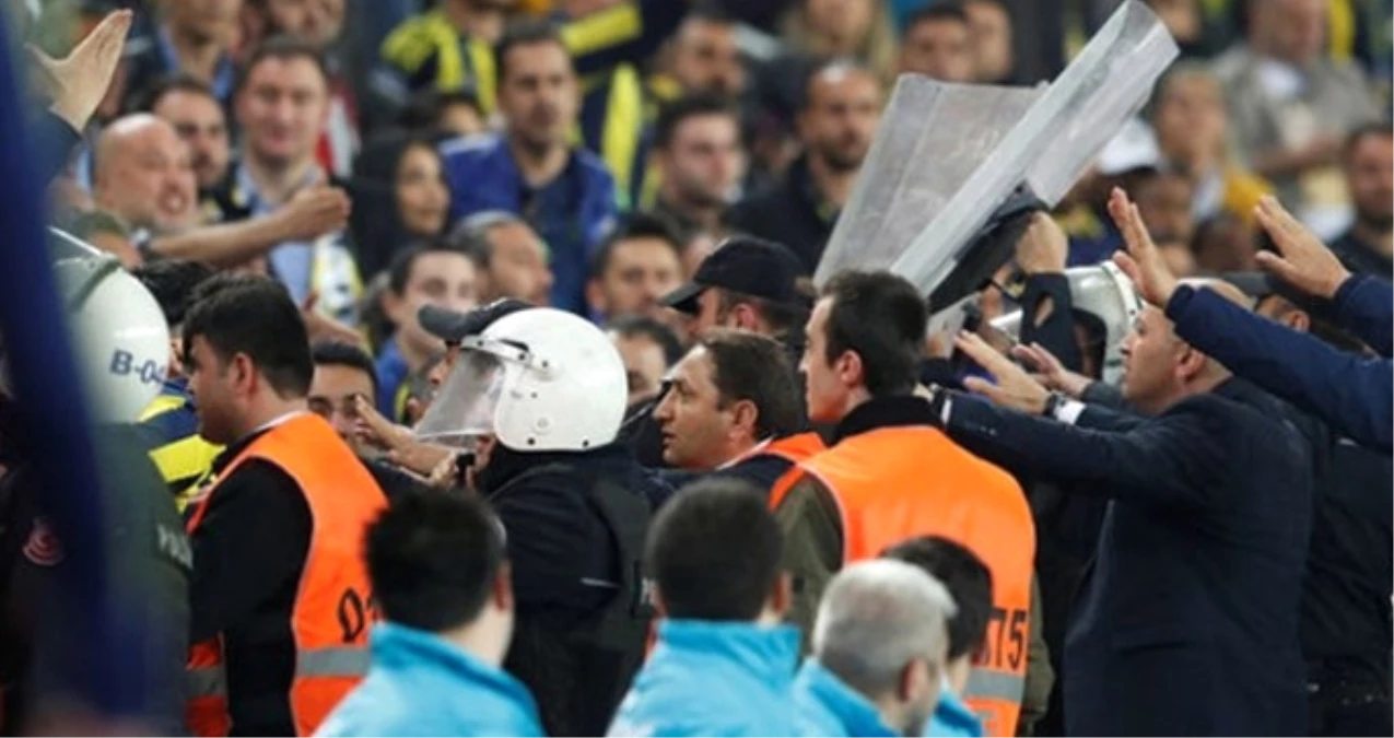 Beşiktaş, "Derbi Kaldığı Yerden Devam Etsin" Kararı Çıkarsa, Maça Çıkmayacak