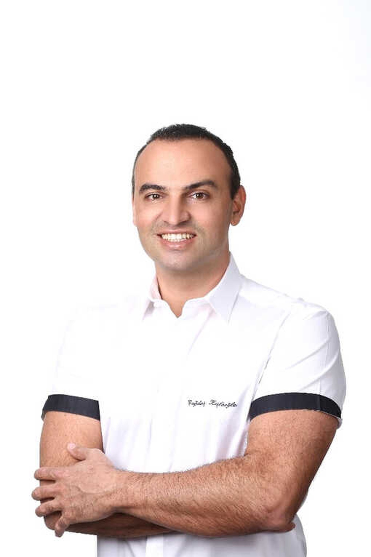 Bozuk Dişler Gülme Problemine Yol Açıyor