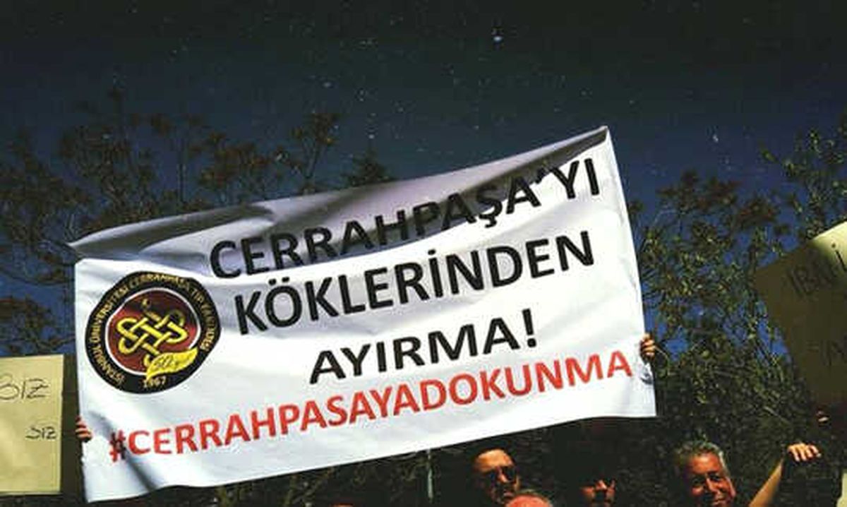 Cerrahpaşa Tıp\'ta Bölünme Protestosu