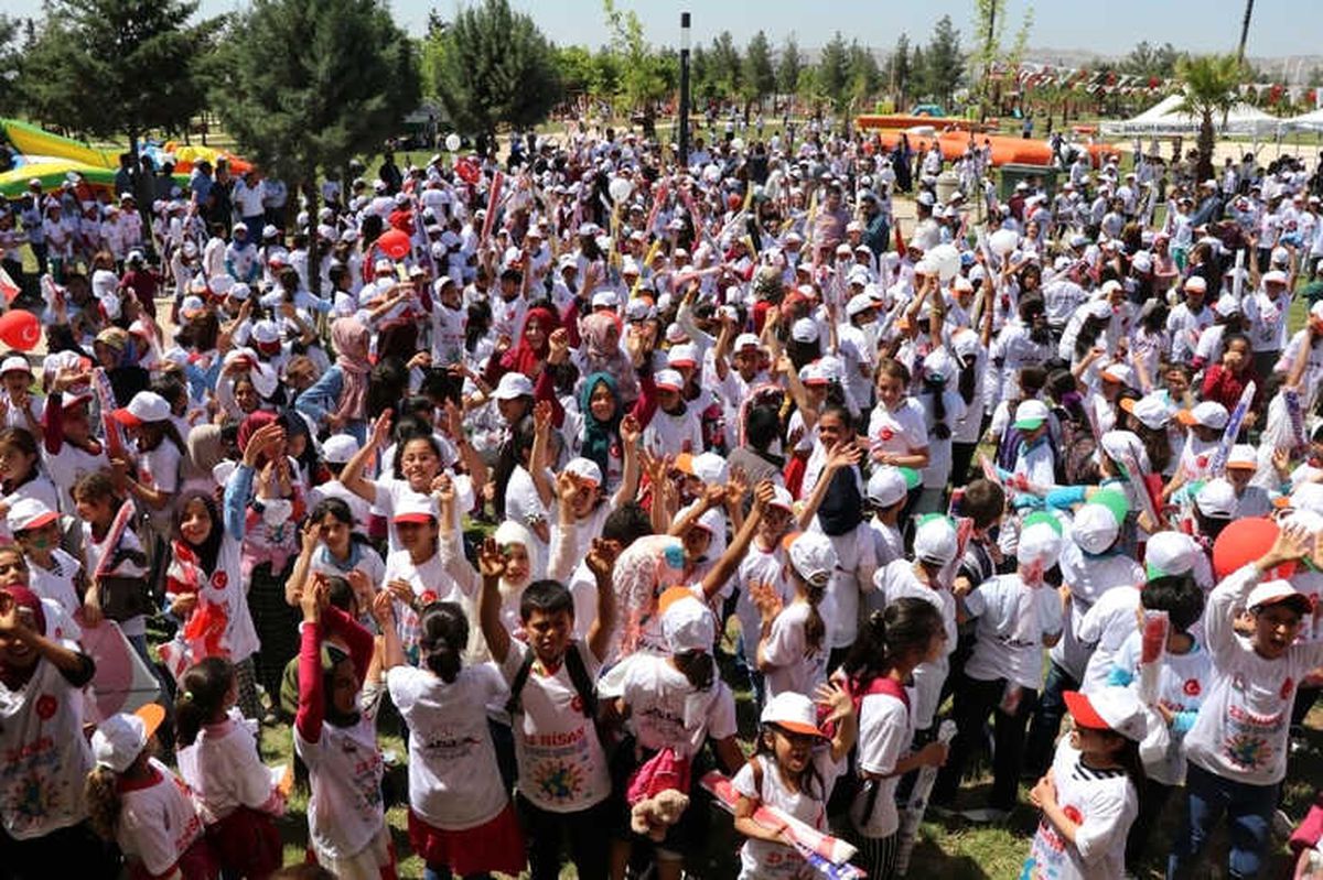 Çocuklar Bayramı Gönüllerince Kutladı