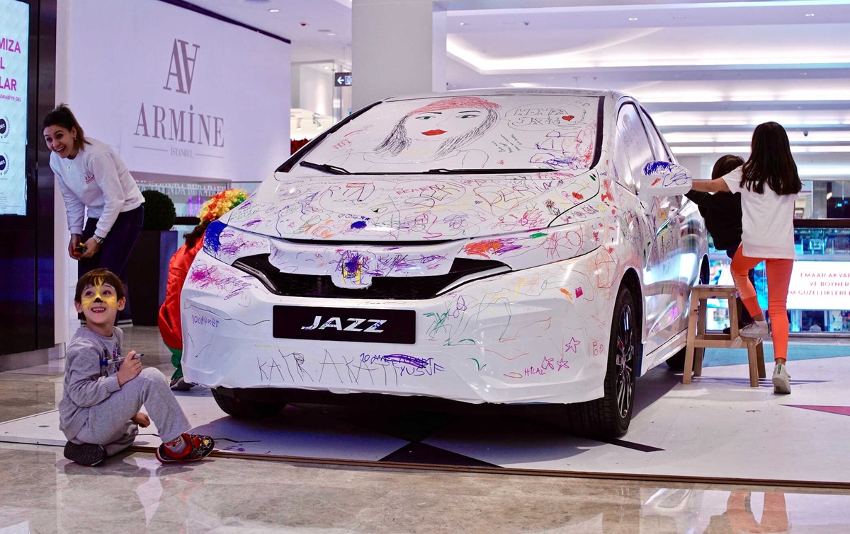 Çocuklar Hayallerini Honda Jazz\'a Sığdırdı