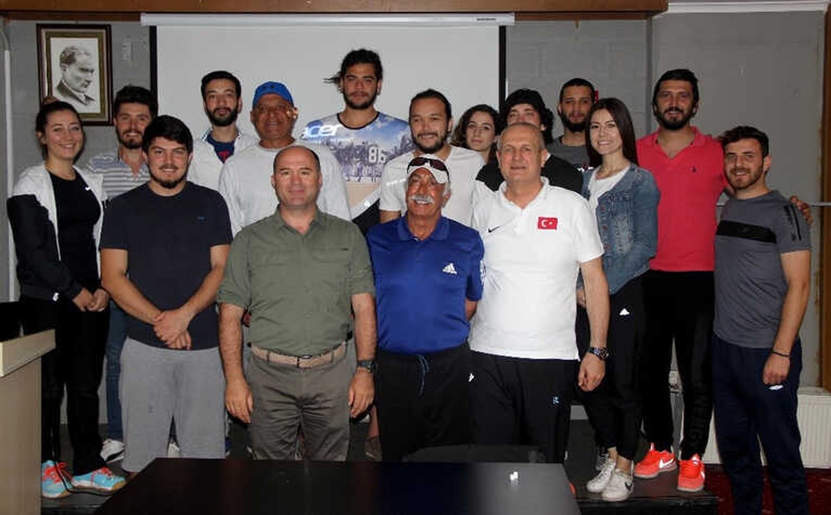 Mskü Spor Bilimleri Fakültesi Öğrencilerine Tenis Semineri