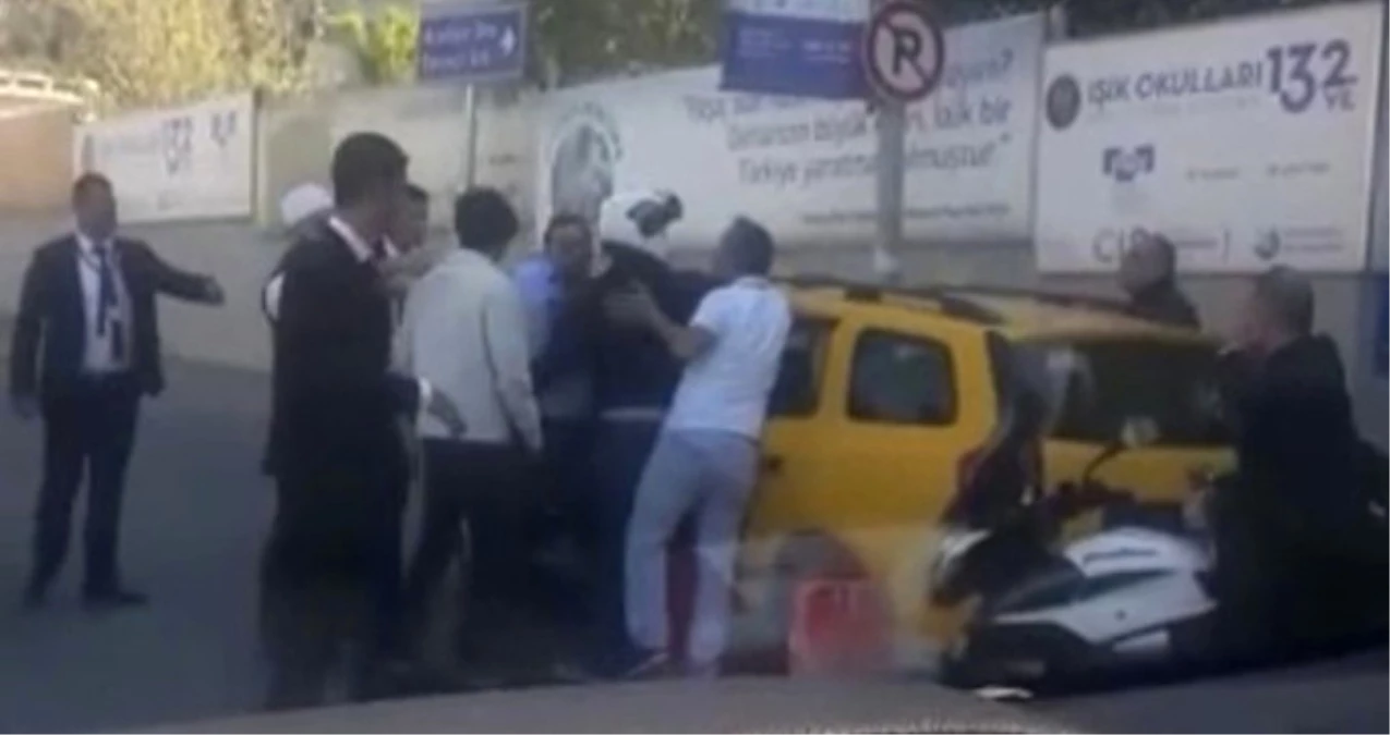Taksicinin Fazla Para İstediğini İddia Eden Kadın Sevgilisini Çağırıp Taksiciye Saldırttı