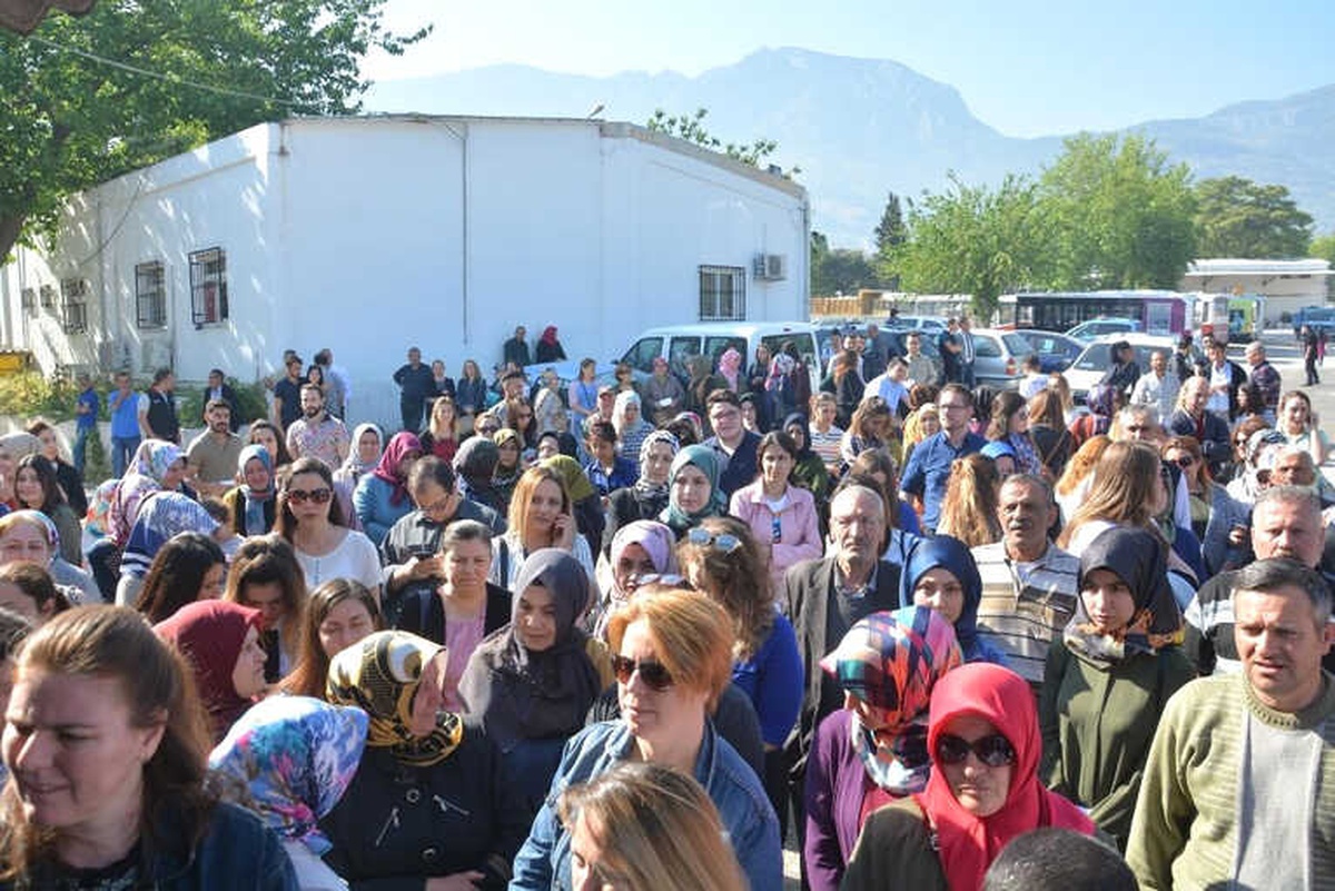 Şehzadeler\'de Geçici İş İçin Mülakatlar Tamamlandı