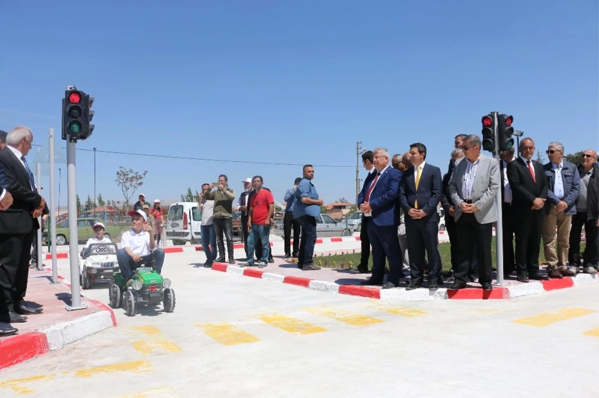 Tefenni\'de Trafik Eğitim Parkı Açıldı