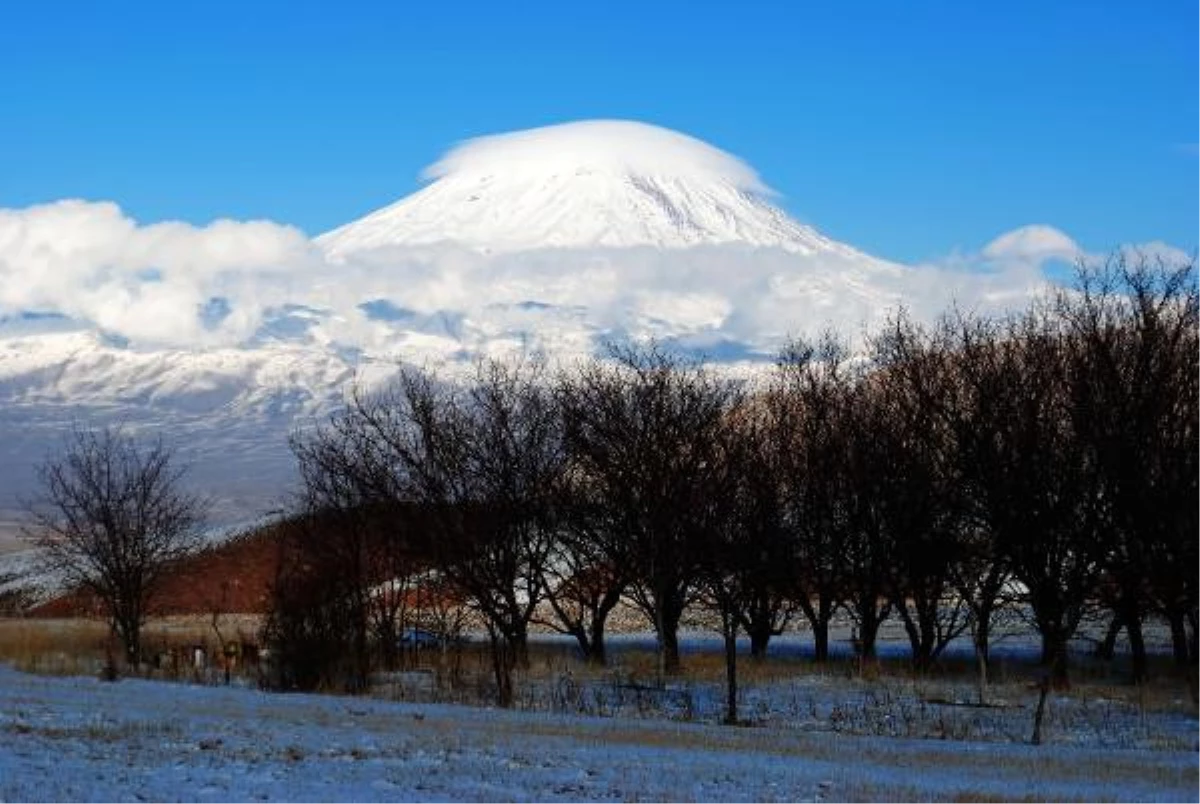 Türkiye\'nin Çatısı Ağrı Dağı\'na Beyaz Şapka