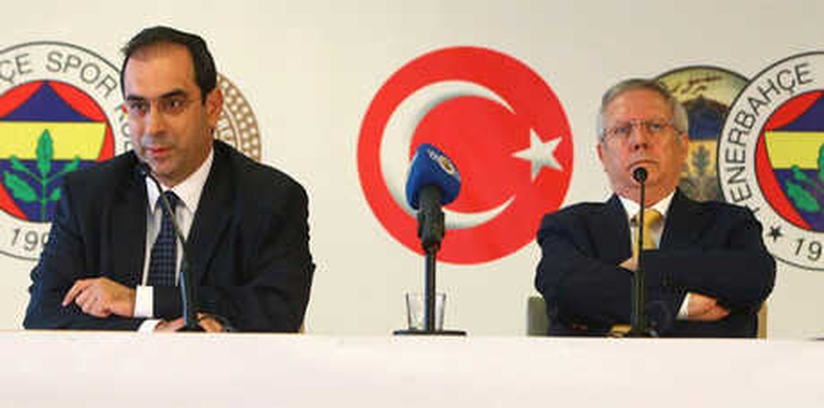 Başkan Aziz Yıldırım Basın Toplantısı Düzenliyor (Canlı)
