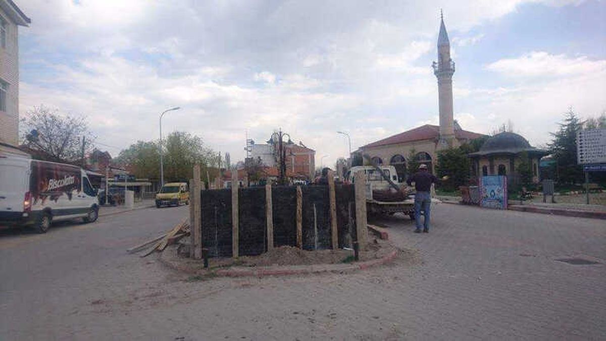 Aslanapa\'da Saat Kulesi İnşatına Başlandı
