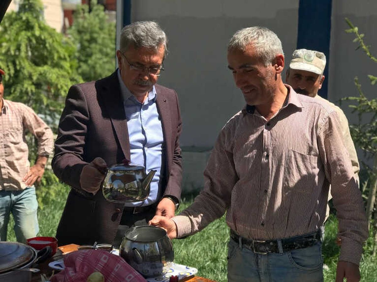 Başkan Çetin İnşaat İşçilerinin Sofrasına Konuk Oldu