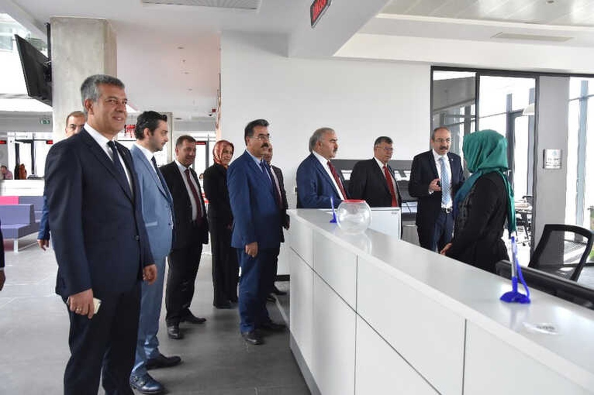 Başkan Gülsoy\'dan Oda Personeline Ziyaret