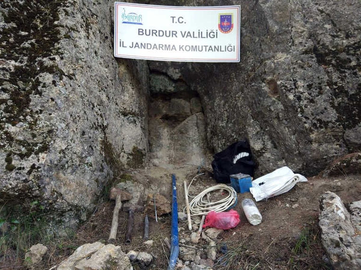 Burdur\'da İzinsiz Kazıya Suçüstü