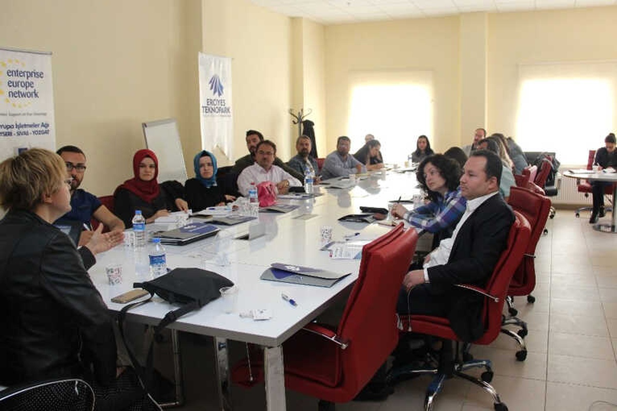 Erciyes Teknopark\'ta Ardeb Uygulamalı Proje Önerisi Yazma Eğitimleri Devam Ediyor
