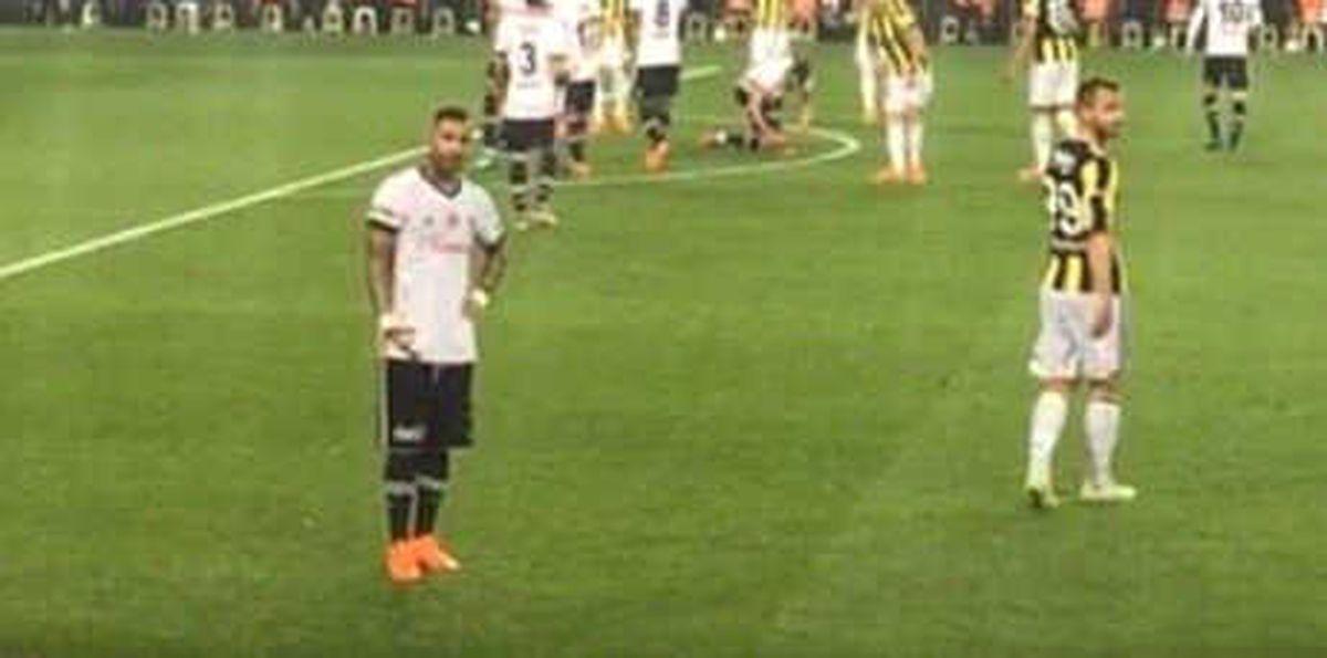 Fenerbahçe, Quaresma\'yı Şikayet Etti