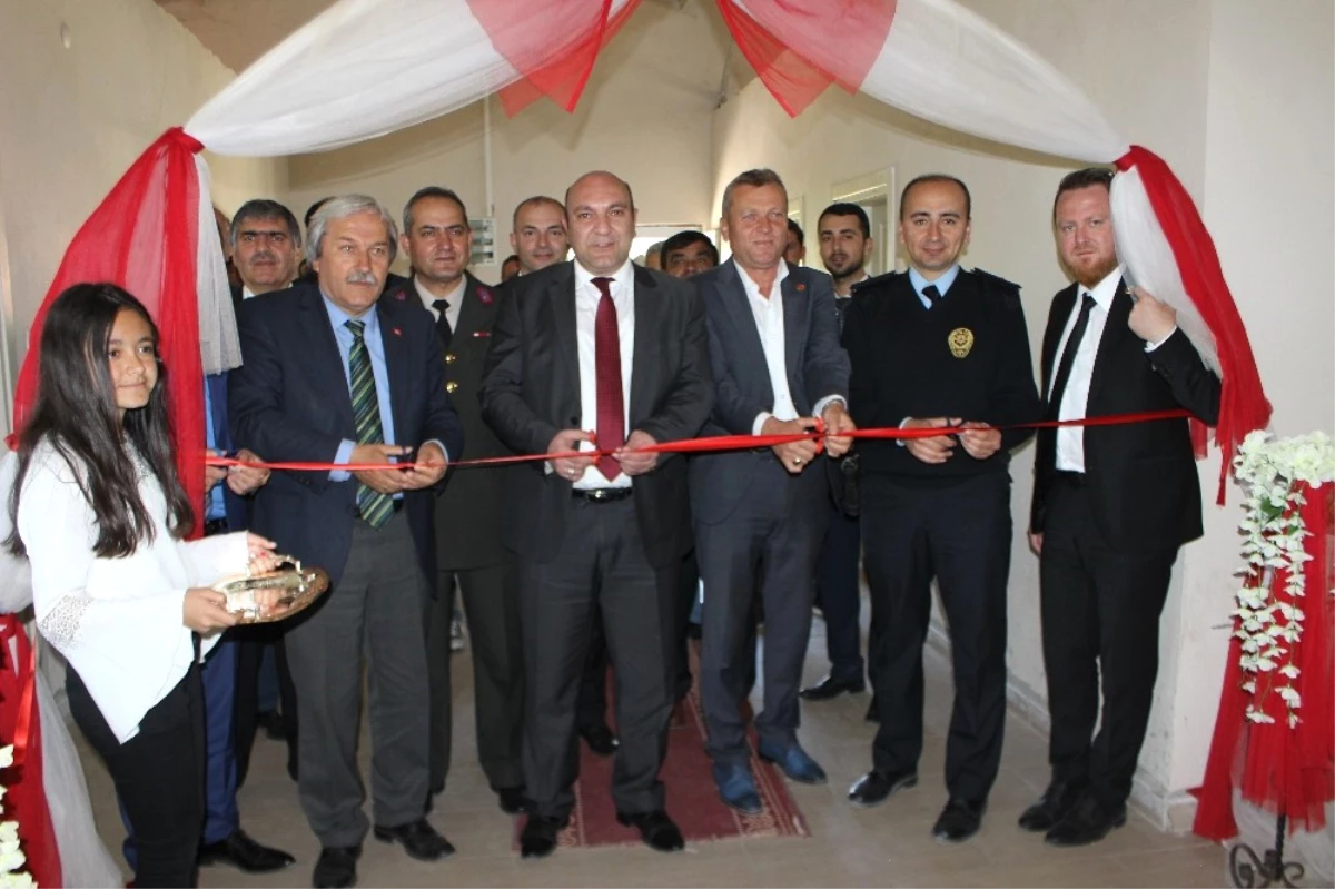 Hisarcık Beşevler Ortaokulu\'nda Tübitak Destekli 4006 Bilim Fuarı Açıldı